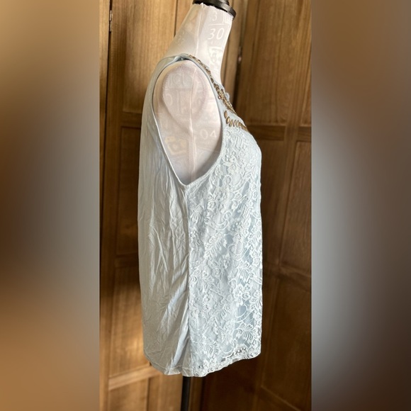 NWT BKE Light Blue Embellished Lace Sleeveless Top - Picture 4 of 7